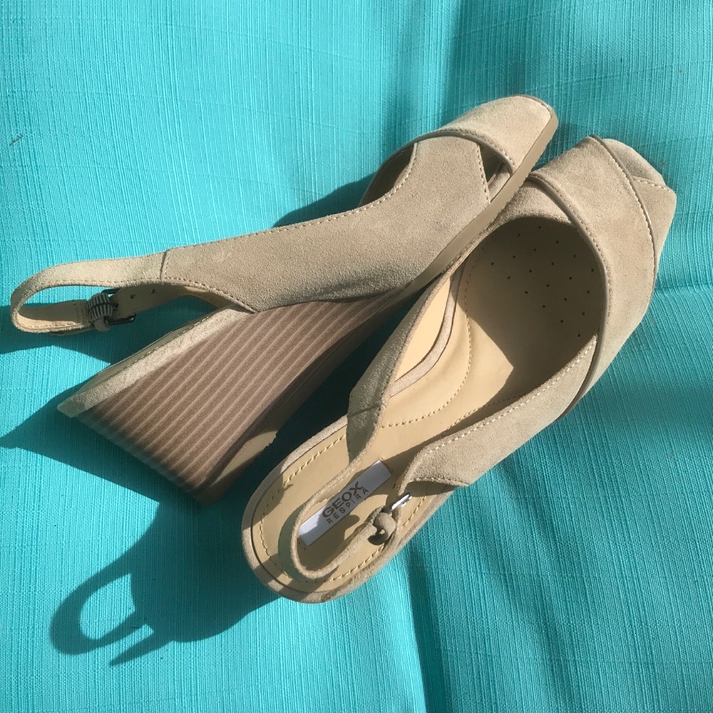 Never worn Geox tan suede wedges